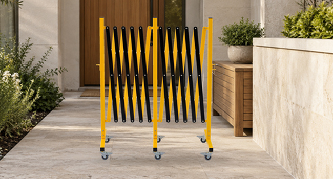 GYMTIME Yellow & Black expandable barricade — Manage Courtyard Access